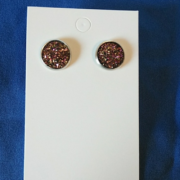 Handmade silver rosegold stud earrings - Picture 2 of 3